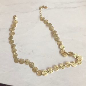 Small disk gold necklace